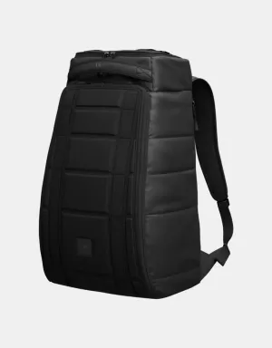 Db Hugger 25L Backpack - Black Out