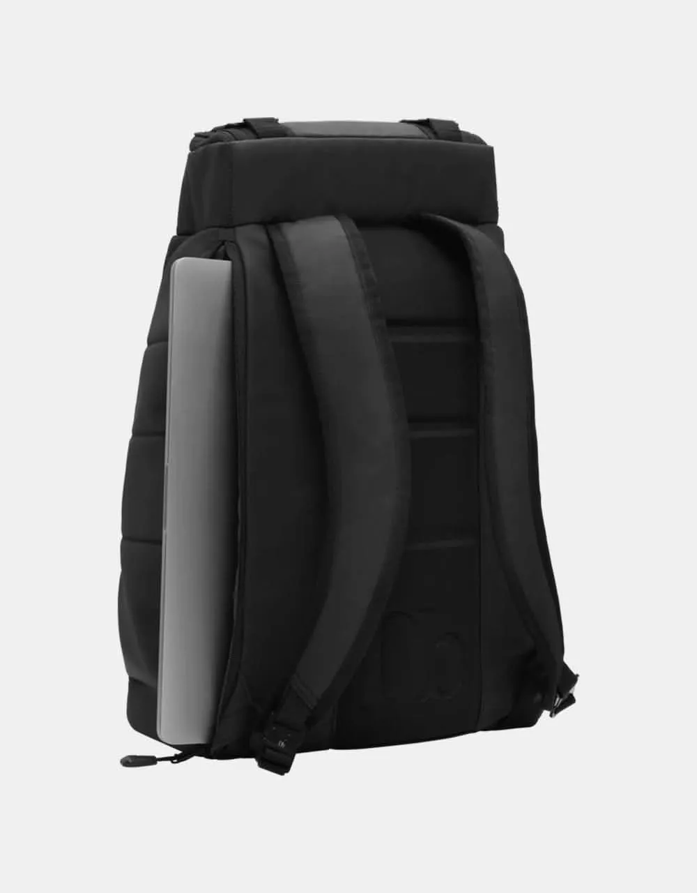 Db Hugger 25L Backpack - Black Out